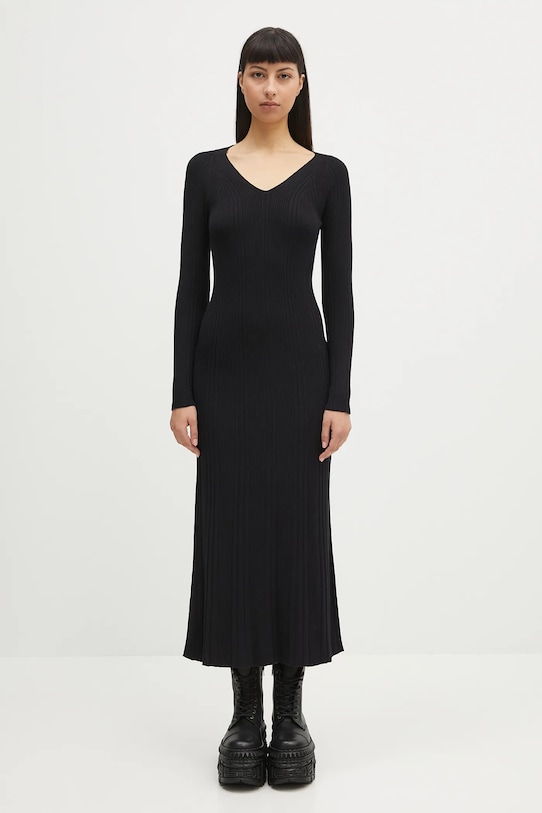 Платье Sacheryl с V-образным вырезом Samsoe Samsoe, черный
Платье Sacheryl с V-образным вырезом Samsoe Samsoe, черный