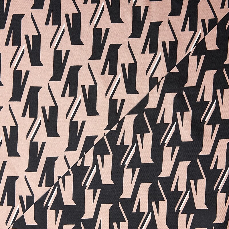 Шарф Deep Breath с узором «гусиные лапки», черный
Шарф Deep Breath с узором «гусиные лапки», черный