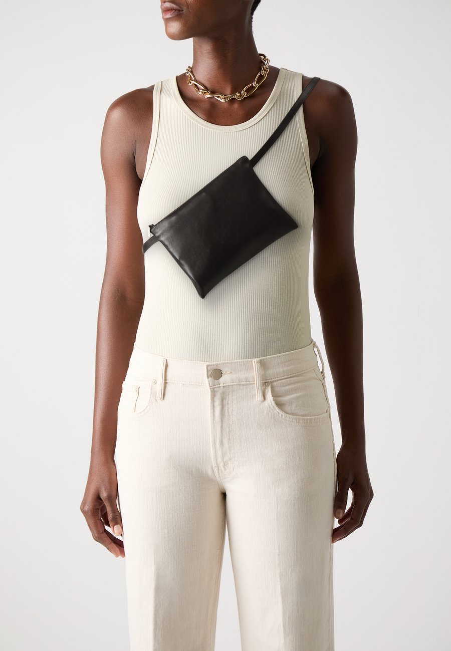 Сумка кросс-боди DRYKORN KASULA, Brown
Сумка кросс-боди DRYKORN KASULA, Brown