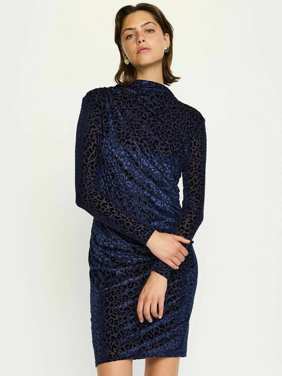 Платье Soft Rebels SRZaria, темно-синий
Платье Soft Rebels SRZaria, темно-синий