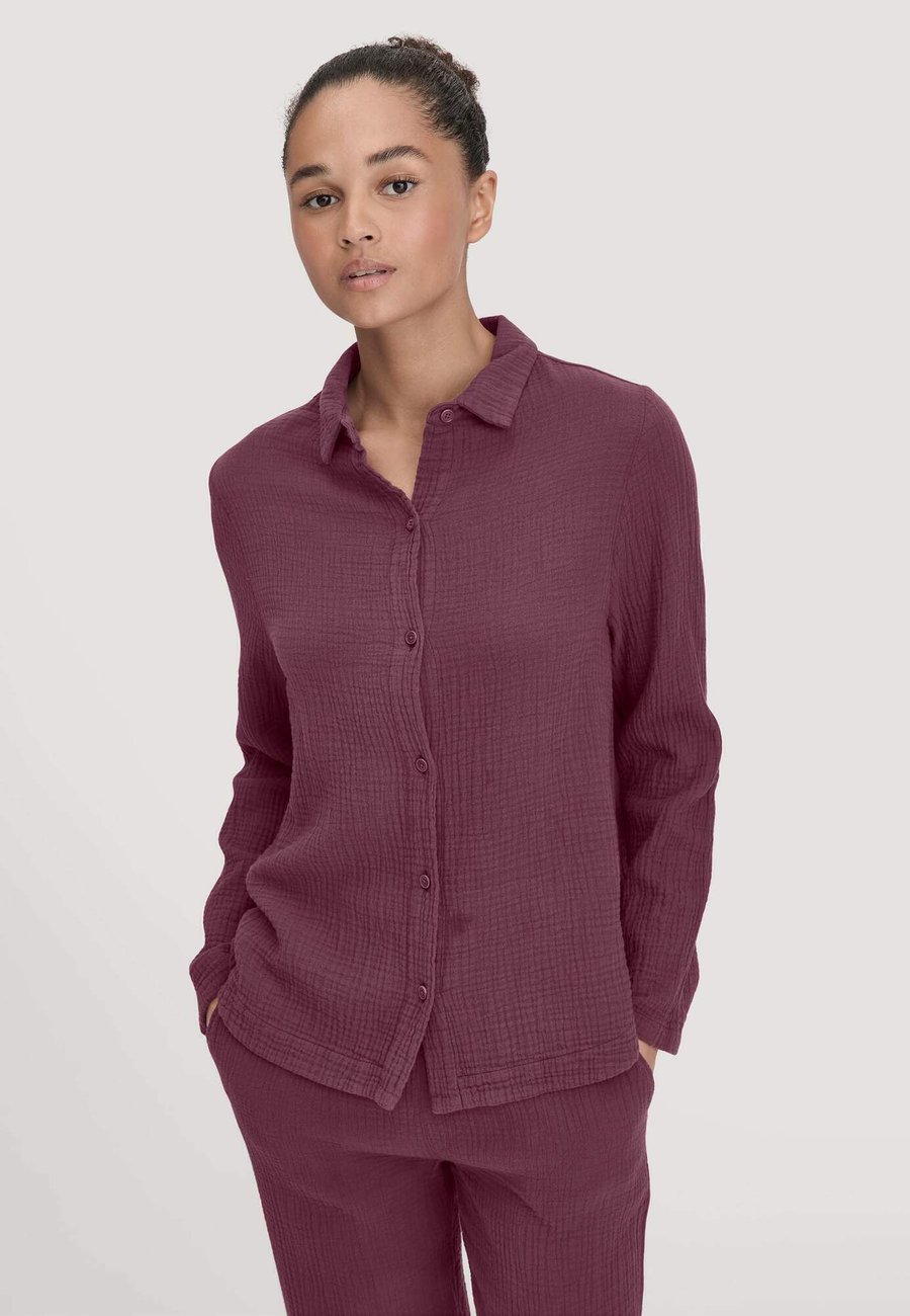 Пижамный топ Hessnatur PURE COMFORT, Brombeere/Bordeaux
Пижамный топ Hessnatur PURE COMFORT, Brombeere/Bordeaux