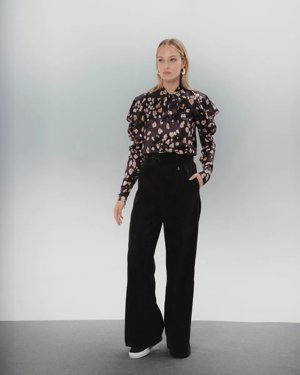 Женская блузка с принтом Laura Dolores Promesas, черный
Женская блузка с принтом Laura Dolores Promesas, черный