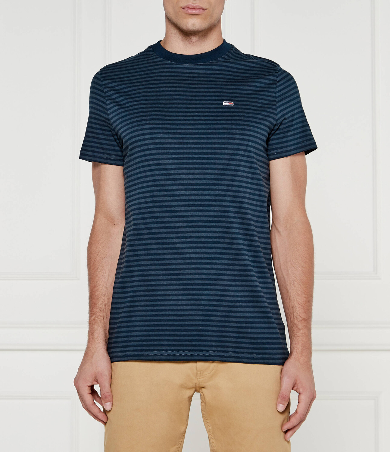 Футболка Tommy Jeans Regular Fit, темно-синий 
Футболка Tommy Jeans Regular Fit, темно-синий