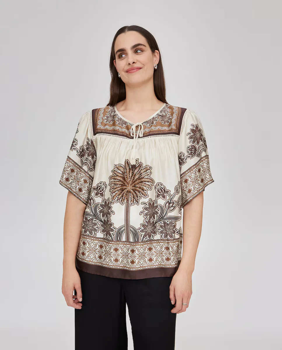 Женская блузка с короткими рукавами и принтом October, цвет Crudo
Женская блузка с короткими рукавами и принтом October, цвет Crudo