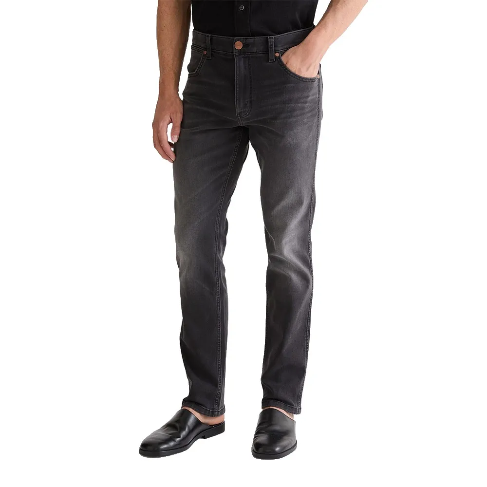 Джинсы Wrangler 112377796 Greensboro Regular Fit, черный
Джинсы Wrangler 112377796 Greensboro Regular Fit, черный