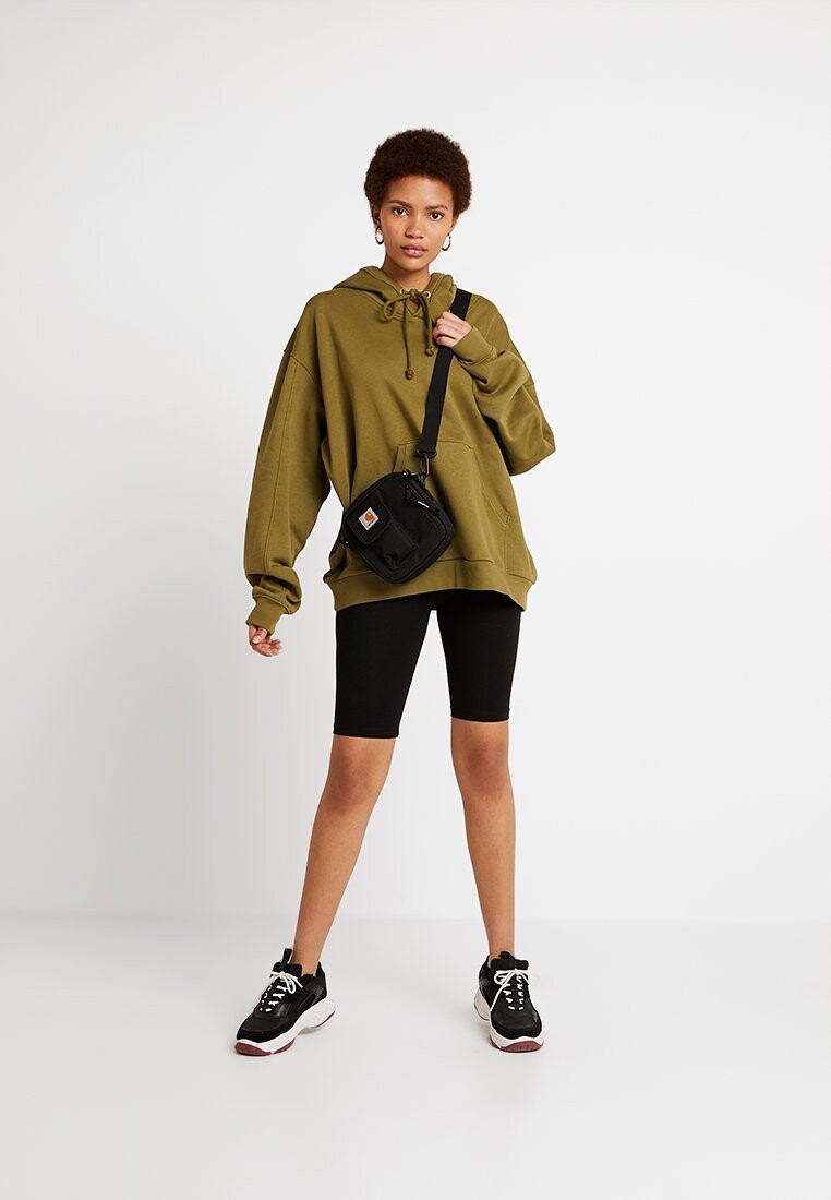 Шорты ONLY
Шорты ONLY