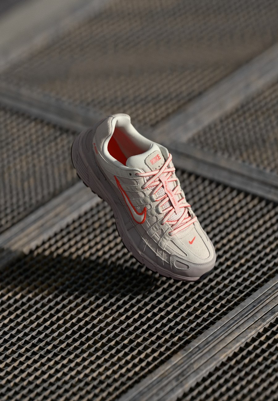 Кроссовки Nike Sportswear P 6000 PRM, Phantom/Picante Red/College Grey/Black/Light Grey
Кроссовки Nike Sportswear P 6000 PRM, Phantom/Picante Red/College Grey/Black/Light Grey