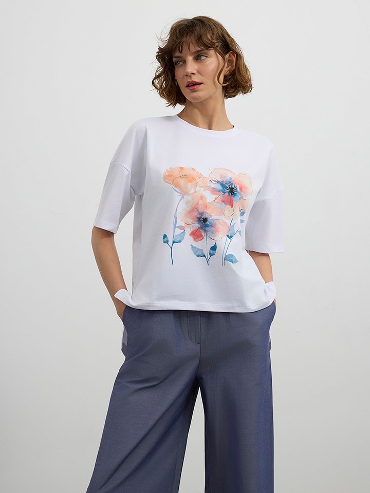 Белая рубашка BGN
Белая рубашка BGN