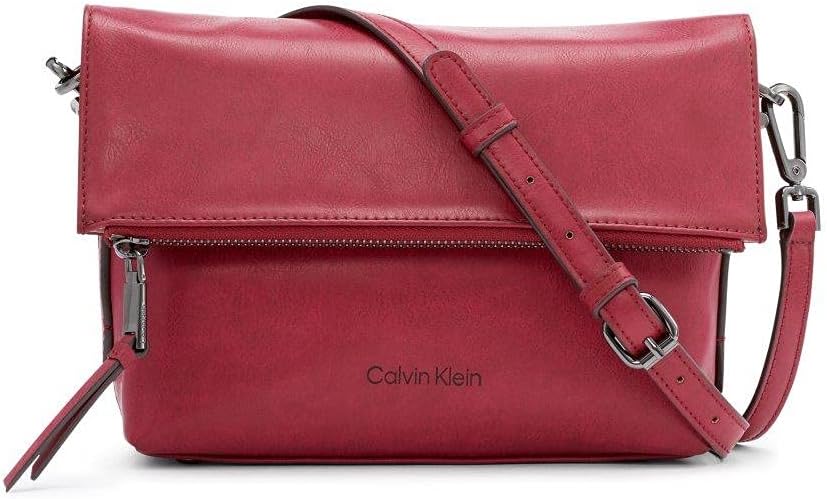 Сумка-кроссбоди Calvin Klein Aurora Flap, Port
Сумка-кроссбоди Calvin Klein Aurora Flap, Port