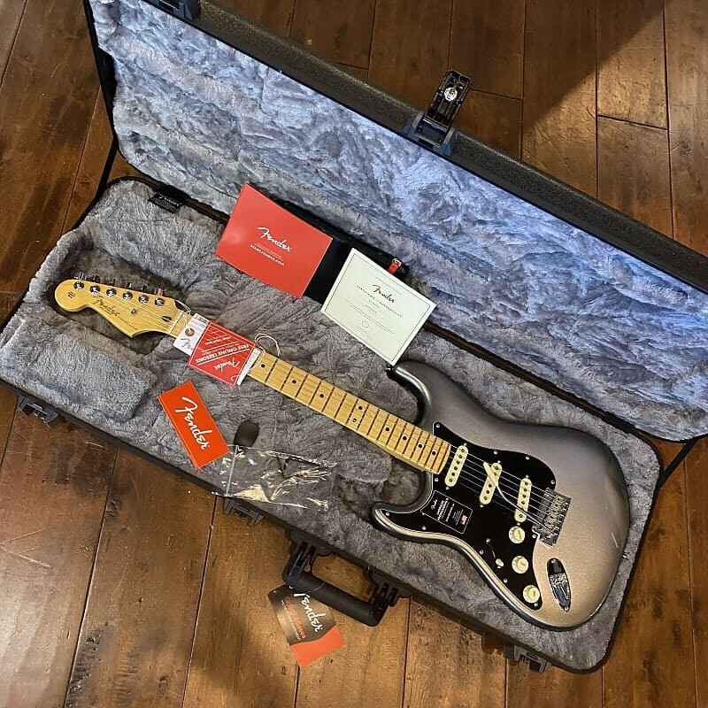 Электрогитара Fender American Professional II Stratocaster Left-Handed MN Mercury US210062591
Электрогитара Fender American Professional II Stratocaster Left-Handed MN Mercury US210062591