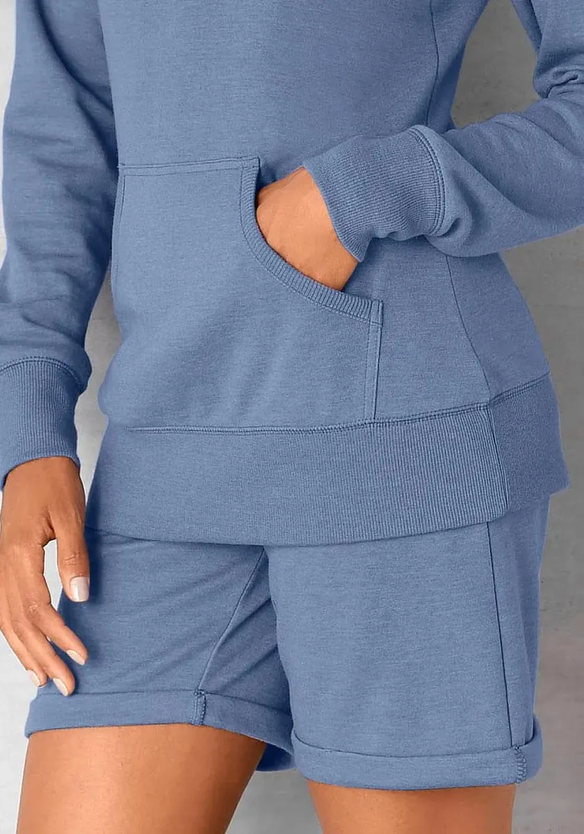 Bench Короткие спортивные штаны-бермуды с подвернутыми краями ног и боковыми карманами Bench Loungewear, джинсовый