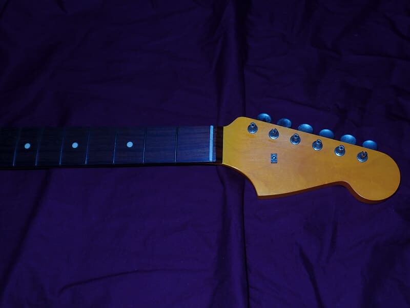 Винтажная реликвия 1960-х годов Jazzmaster Allparts Fender Лицензированный кленовый гриф с винтажными колками Jazzmaster Neck
Винтажная реликвия 1960-х годов Jazzmaster Allparts Fender Лицензированный кленовый гриф с винтажными колками Jazzmaster Neck