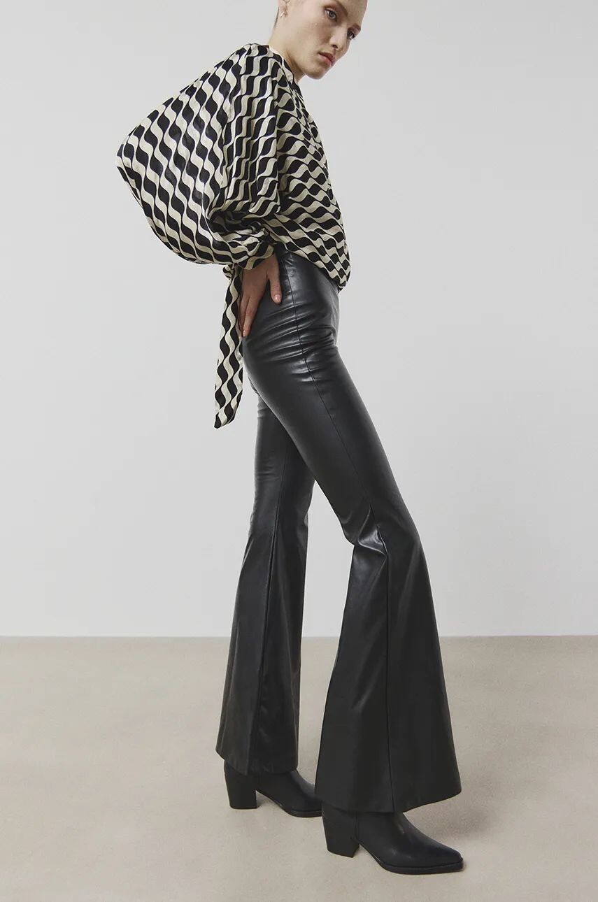 Брюки Answear Lab, черный
Брюки Answear Lab, черный