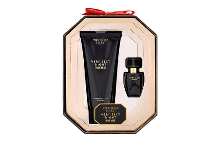 Набор для ухода за телом dark night успокаивающая кожа ароматический эффект 100ml+7.5ml Victoria's Secret
Набор для ухода за телом dark night успокаивающая кожа ароматический эффект 100ml+7.5ml Victoria's Secret