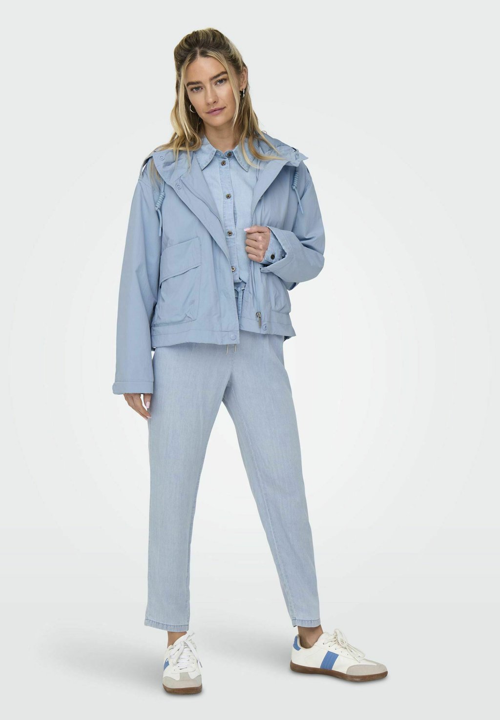 Летняя куртка MAMBA ONLY, светло-голубой
Летняя куртка MAMBA ONLY, светло-голубой