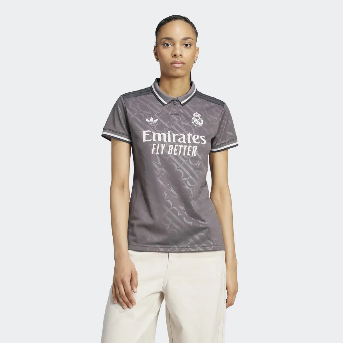 Женская 3-я форма Реал Мадрид 24/25 Adidas футболка, серый
Женская 3-я форма Реал Мадрид 24/25 Adidas футболка, серый