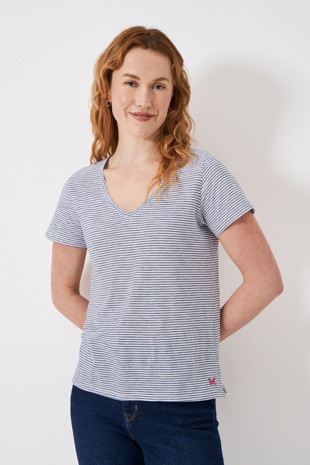 Crew Clothing Идеальная футболка с V-образным вырезом и неровной тканью Crew Clothing Company, синий
Crew Clothing Идеальная футболка с V-образным вырезом и неровной тканью Crew Clothing Company, синий