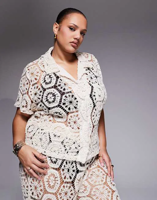 Кремовая рубашка крючком South Beach Curve
Кремовая рубашка крючком South Beach Curve