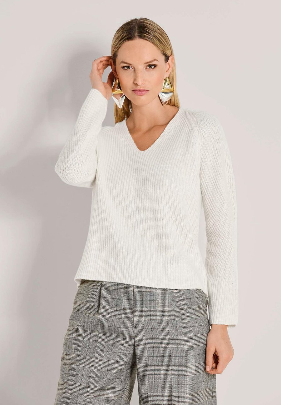 Джемпер MADELEINE Jumper, Wool White/White
Джемпер MADELEINE Jumper, Wool White/White