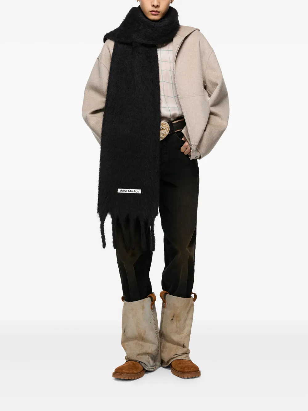 Шарф с бахромой Acne Studios, черный
Шарф с бахромой Acne Studios, черный