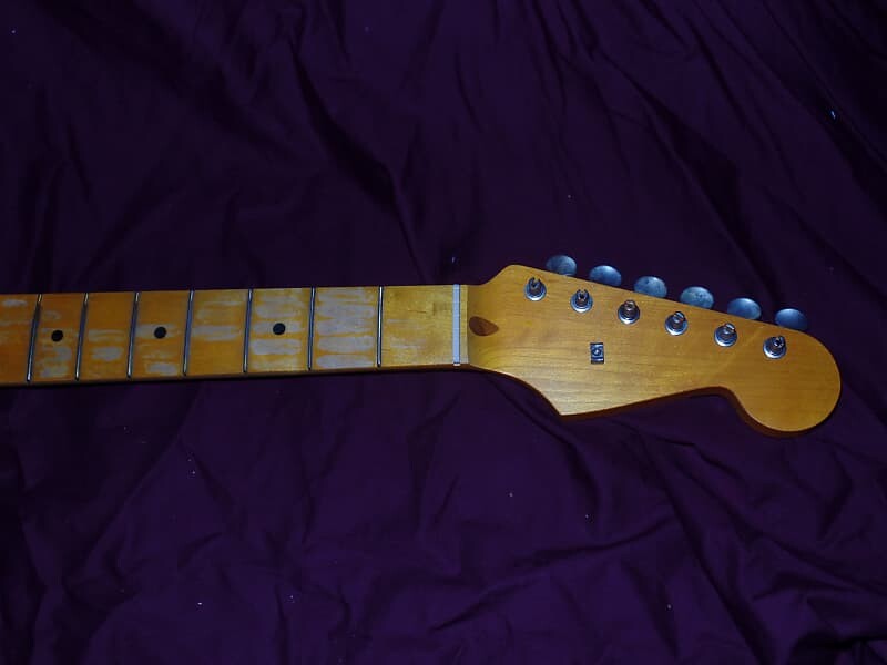 Реликтовый винтаж 1950-х годов 9.5 C Stratocaster Allparts Fender Licensed кленовый гриф Stratocaster Neck 
Реликтовый винтаж 1950-х годов 9.5 C Stratocaster Allparts Fender Licensed кленовый гриф Stratocaster Neck