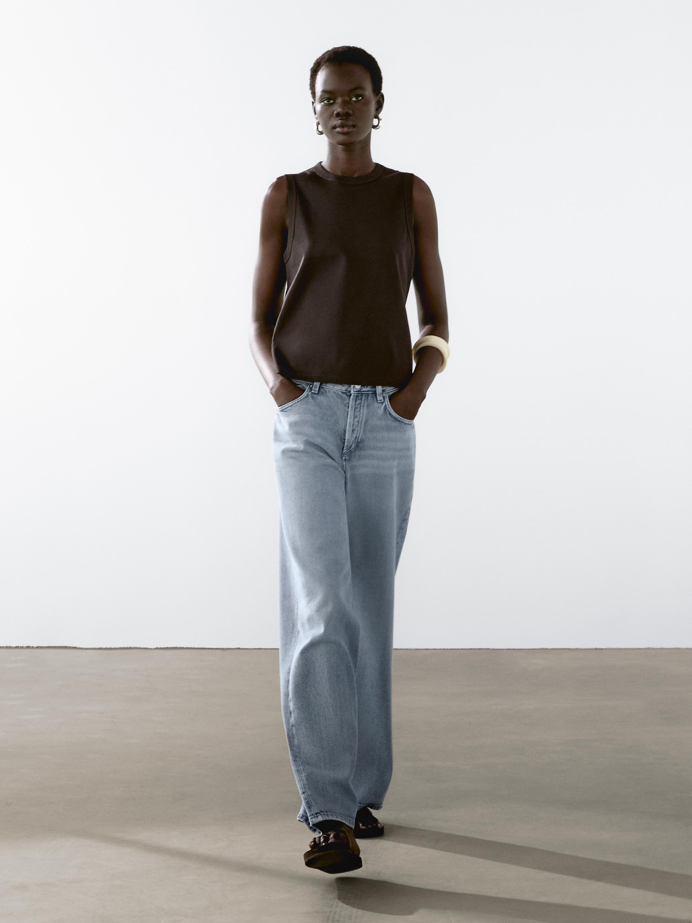 Футболка с круглым вырезом из мерсеризованного хлопка Massimo Dutti, охра
Футболка с круглым вырезом из мерсеризованного хлопка Massimo Dutti, охра