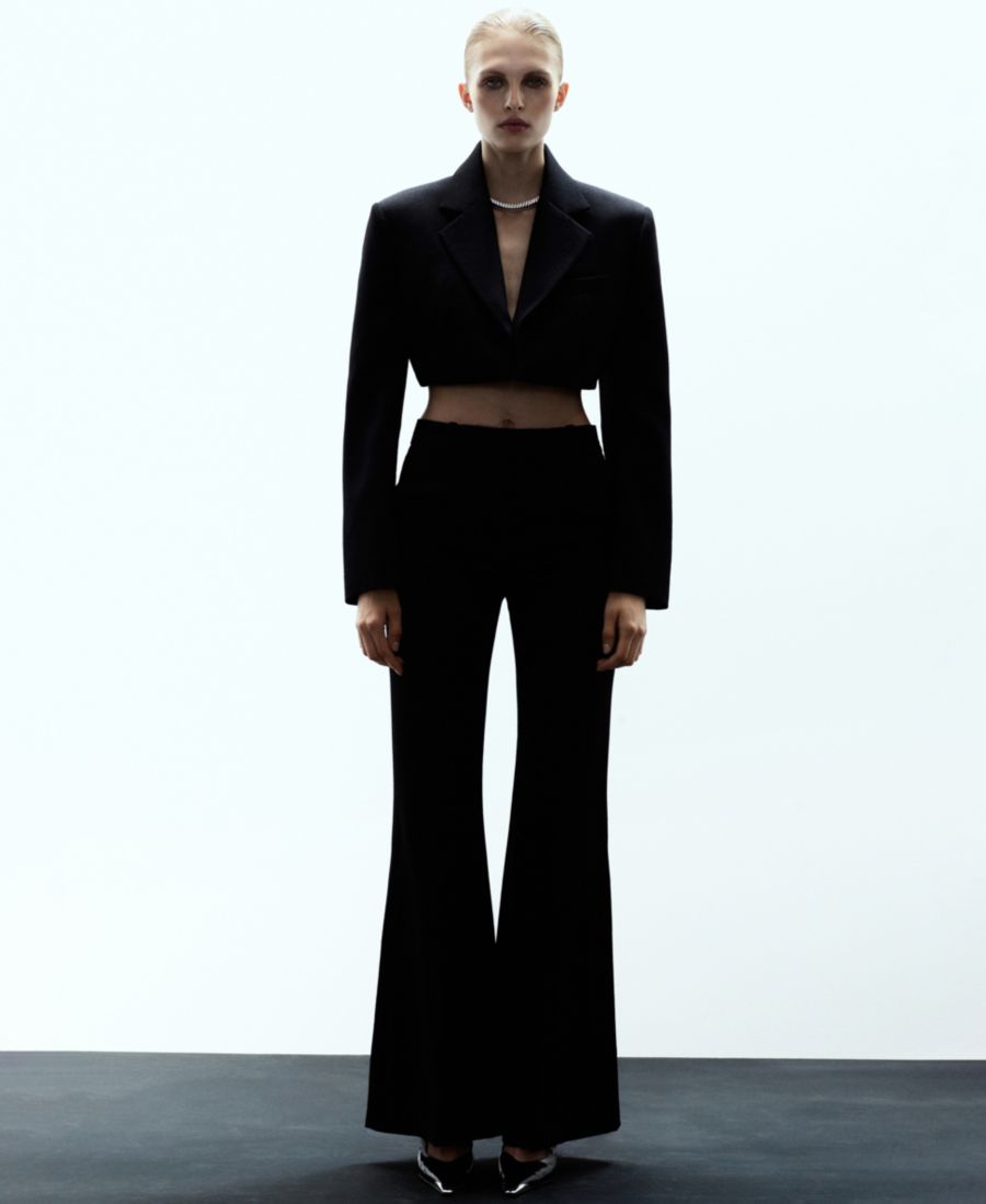 Женский укороченный шерстяной пиджак MANGO, Black
Женский укороченный шерстяной пиджак MANGO, Black