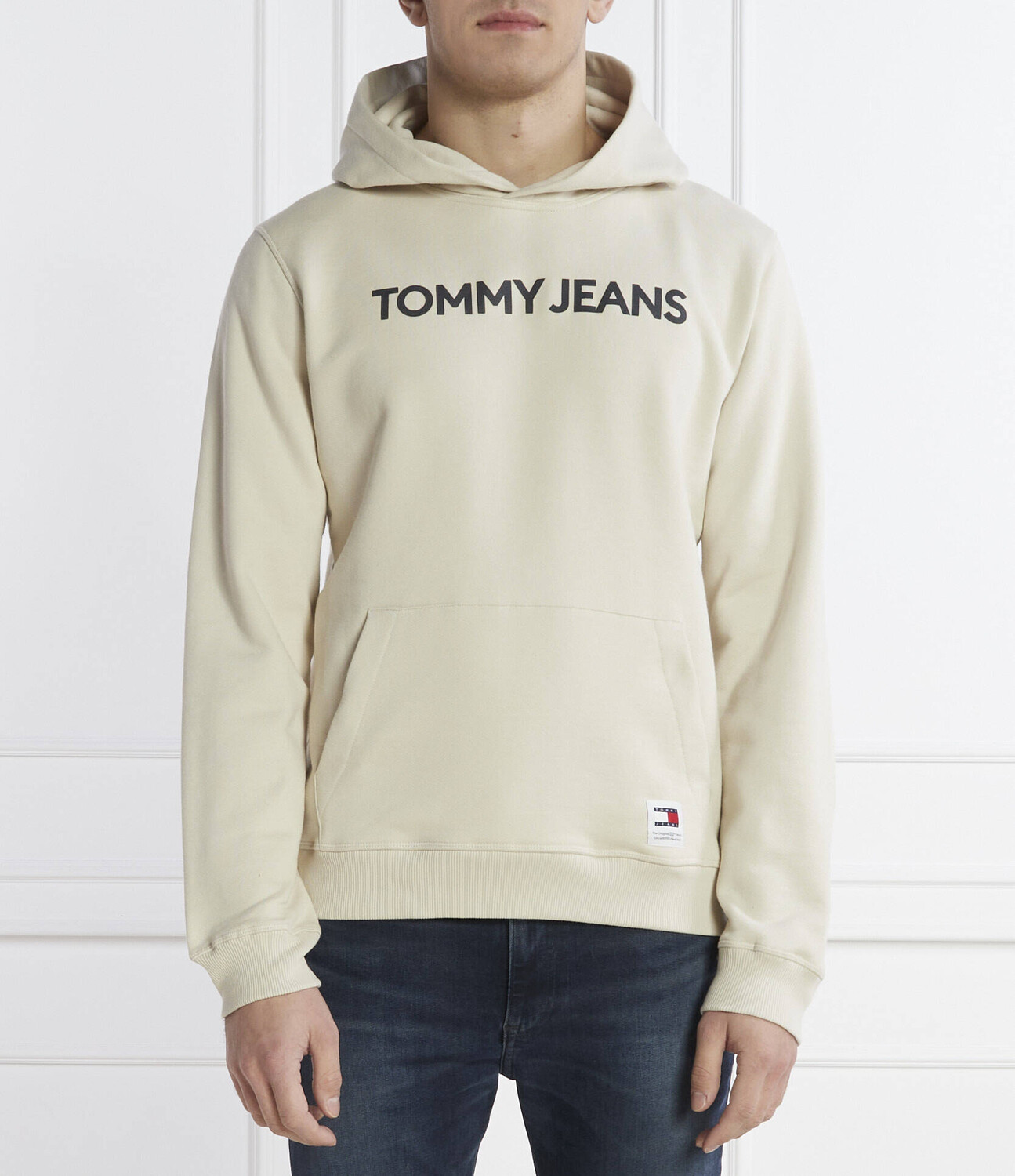 Толстовка Tommy Jeans TJM REG BOLD CLASSICS Regular Fit, бежевый 
Толстовка Tommy Jeans TJM REG BOLD CLASSICS Regular Fit, бежевый