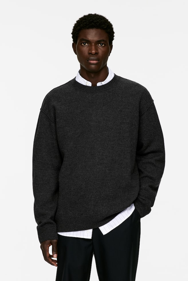 Свитер с круглым вырезом из вареной шерсти Arket, серый
Свитер с круглым вырезом из вареной шерсти Arket, серый