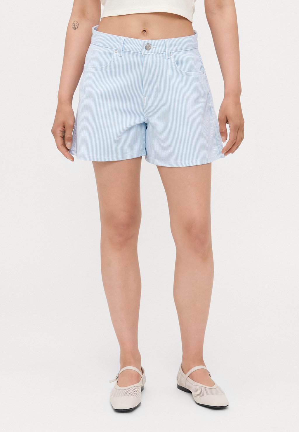 Шорты ONLVOX STRIPE ONLY Petite, бежевый
Шорты ONLVOX STRIPE ONLY Petite, бежевый