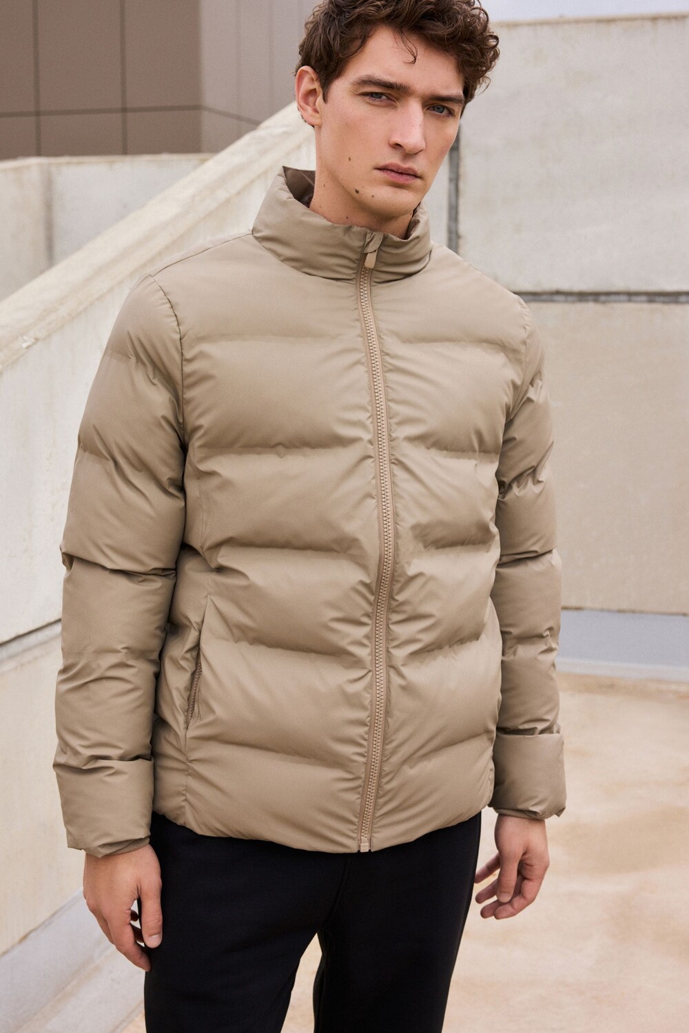 Прорезиненная термосварная воронкообразная куртка Next, серый
Прорезиненная термосварная воронкообразная куртка Next, серый