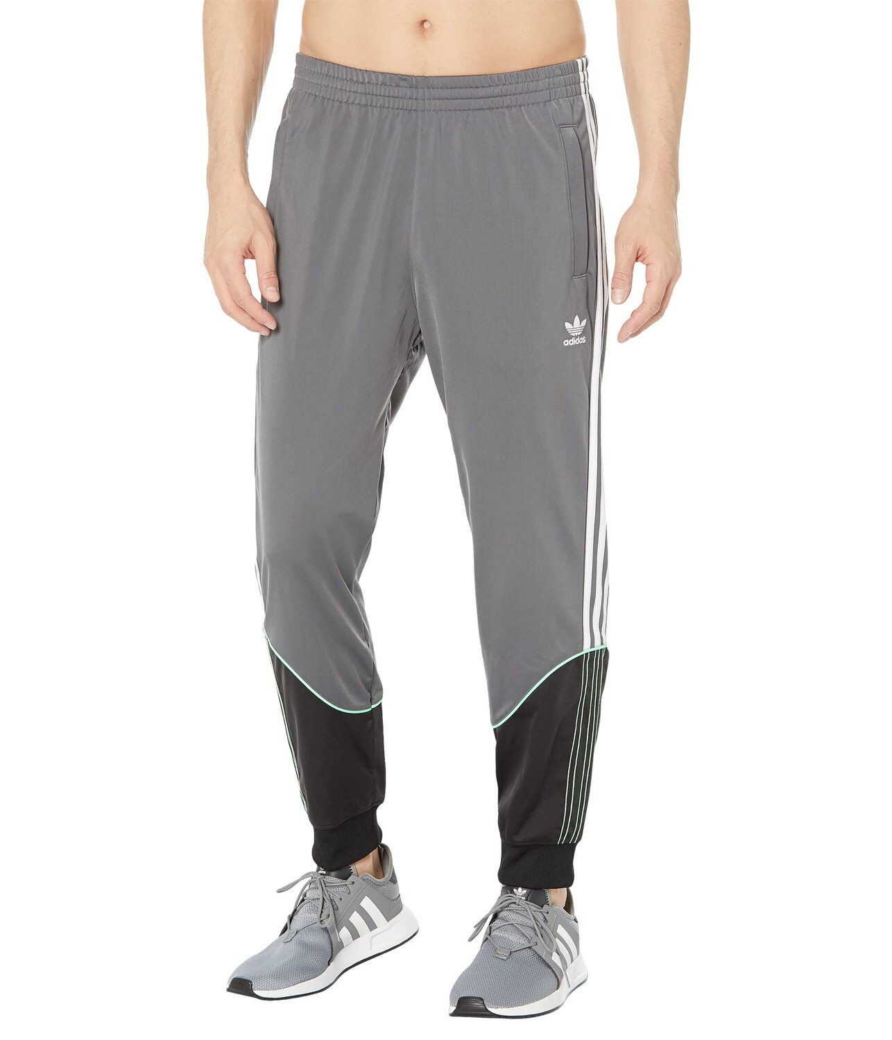 Брюки спортивные Adidas Originals Superstar Tricot Track, серый/черный
Брюки спортивные Adidas Originals Superstar Tricot Track, серый/черный