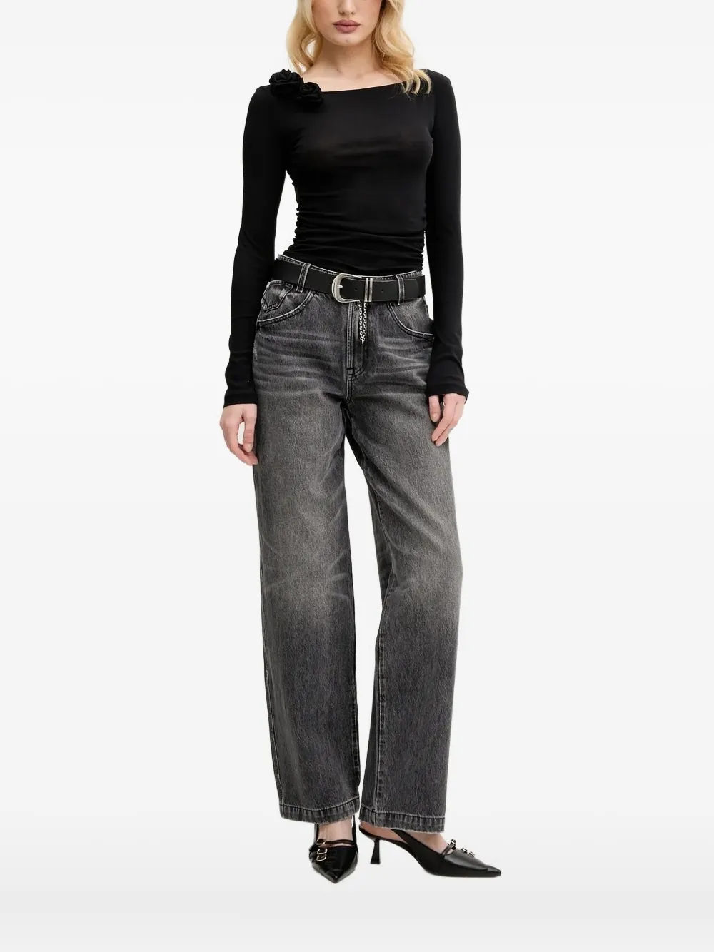 Топ с длинными рукавами, украшенный розами Miss Sixty, черный
Топ с длинными рукавами, украшенный розами Miss Sixty, черный