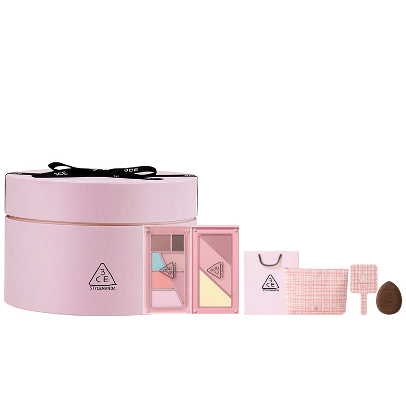 Набор теней и румян с шиммером и матовым покрытием 3CE
Набор теней и румян с шиммером и матовым покрытием 3CE