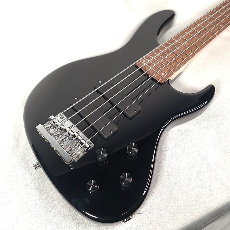 Басс гитара Sadowsky MetroLine Metro Line 5 String Modern Black High Polish with Bag
Басс гитара Sadowsky MetroLine Metro Line 5 String Modern Black High Polish with Bag