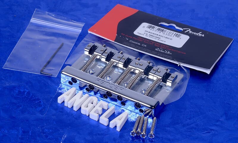 Fender High Mass 5-String Bass Narrow Bridge с монтажными винтами, 0994410000 HiMass 5-String Bass Narrow Bridge Assembly With Saddles, Chrome
Fender High Mass 5-String Bass Narrow Bridge с монтажными винтами, 0994410000 HiMass 5-String Bass Narrow Bridge Assembly With Saddles, Chrome