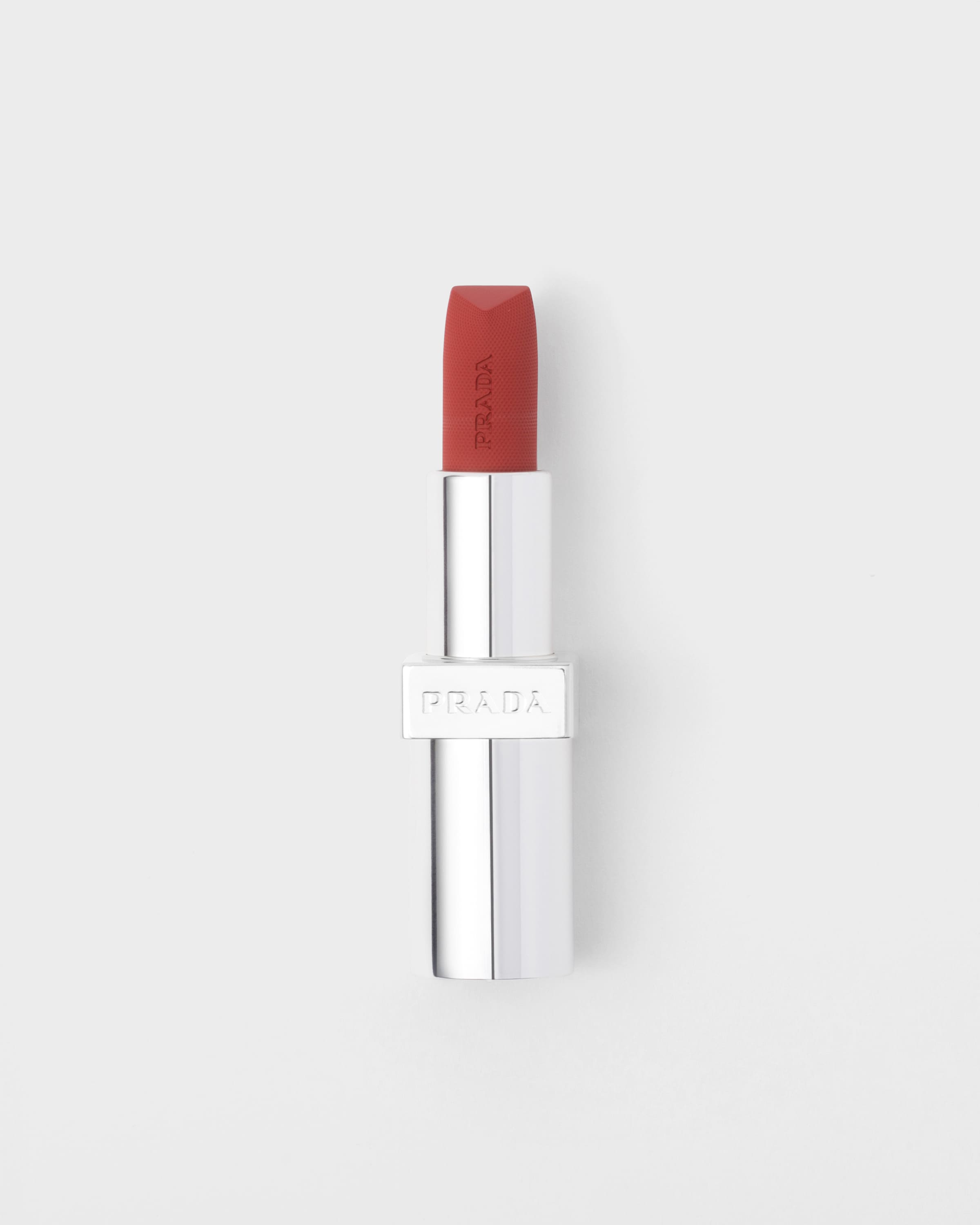 Губная помада Prada Monochrome Soft Matte - B103 - Каштaновый, красный
Губная помада Prada Monochrome Soft Matte - B103 - Каштaновый, красный