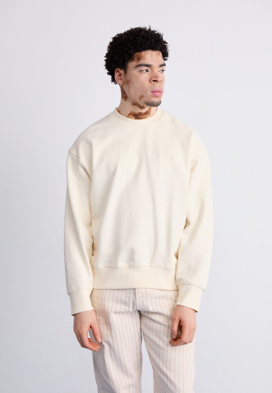 Толстовка Ellesse RAFORI, Off White/Off-White
Толстовка Ellesse RAFORI, Off White/Off-White