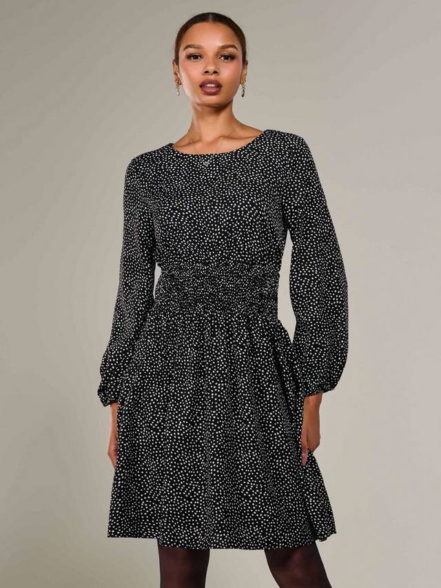 Платье миди с рюшами в горошек Jolie Moi, черный
Платье миди с рюшами в горошек Jolie Moi, черный