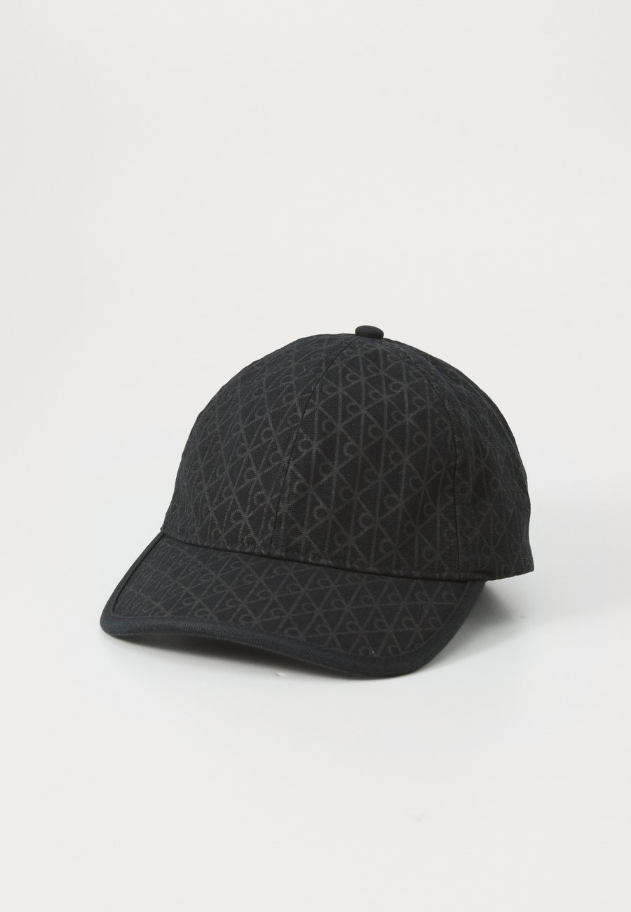 Бейсболка Calvin Klein TITLECASE, Black
Бейсболка Calvin Klein TITLECASE, Black