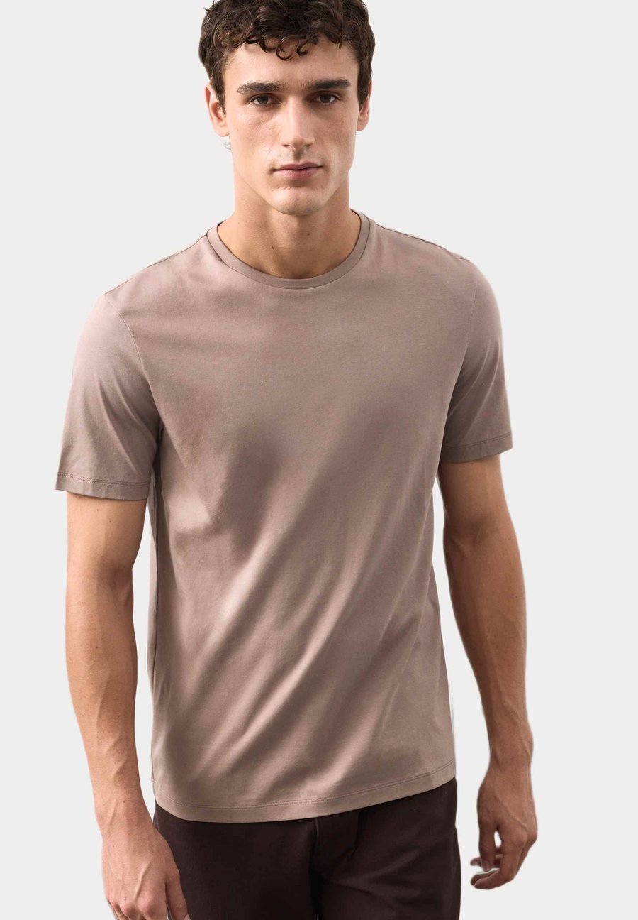 Футболка Autograph Basic T-shirt, Cappuccino/Mottled Brown, Коричневый, Футболка Autograph Basic T-shirt, Cappuccino/Mottled Brown
Футболка Autograph Basic T-shirt, Cappuccino/Mottled Brown, Коричневый, Футболка Autograph Basic T-shirt, Cappuccino/Mottled Brown