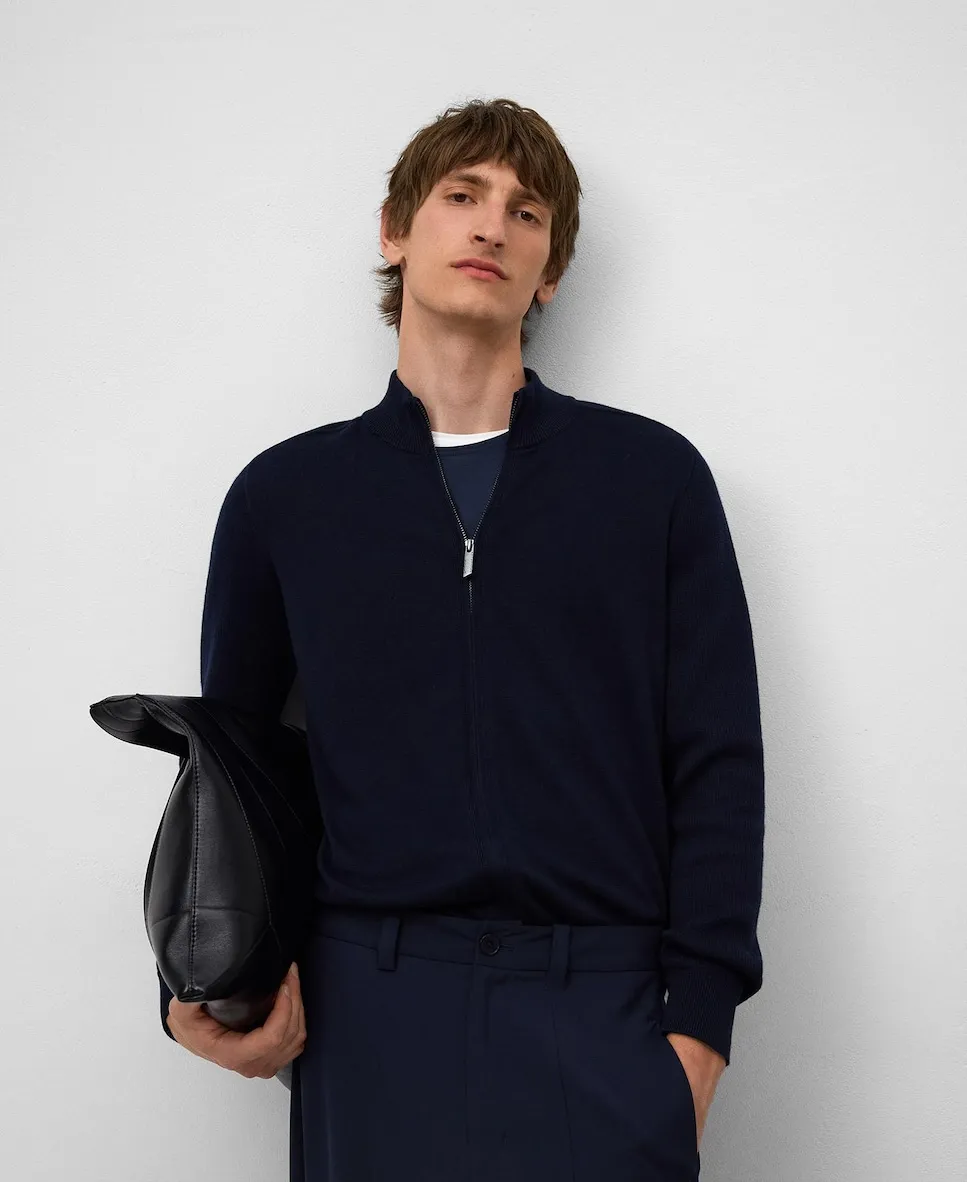 Мужской кардиган из органического хлопка Adolfo Dominguez, темно-синий
Мужской кардиган из органического хлопка Adolfo Dominguez, темно-синий