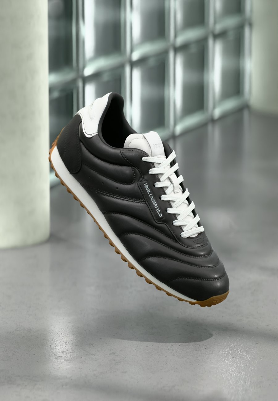 Кроссовки KARL LAGERFELD ASTRA VOLLEY, Black
Кроссовки KARL LAGERFELD ASTRA VOLLEY, Black