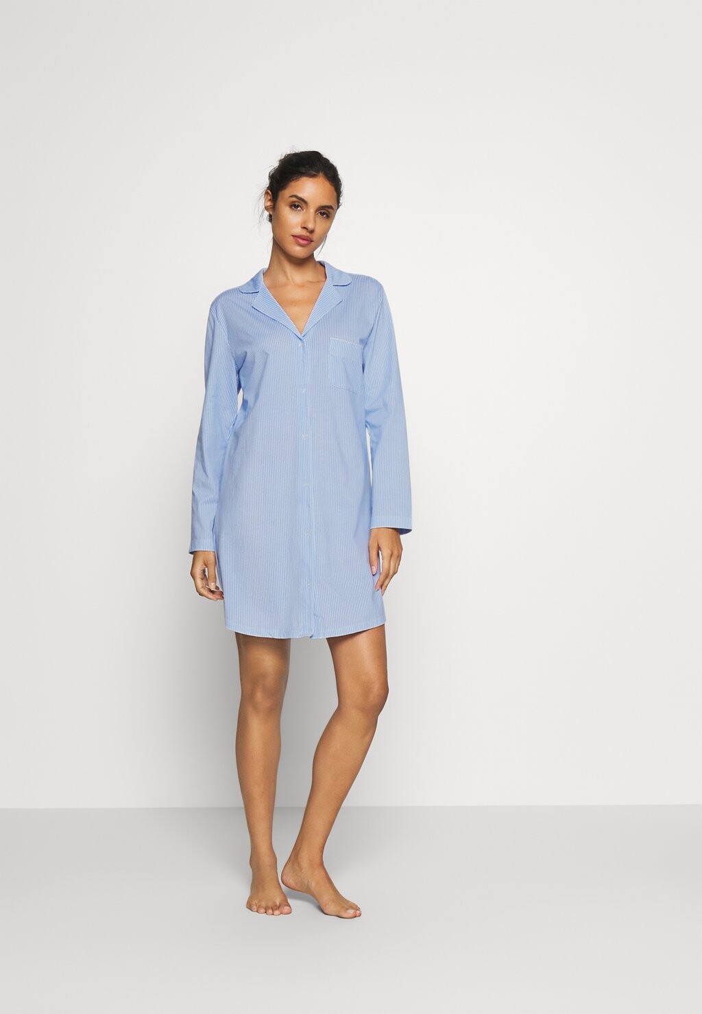 Ночная рубашка LASCANA, синий 
Ночная рубашка LASCANA, синий