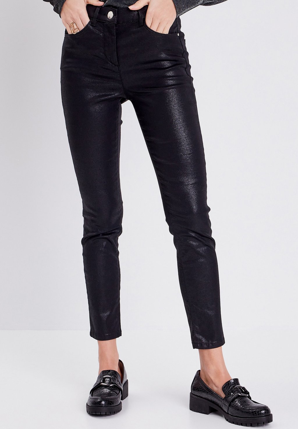 Брюки MAGISCH BESCHICHTETE Breal, черный
Брюки MAGISCH BESCHICHTETE Breal, черный