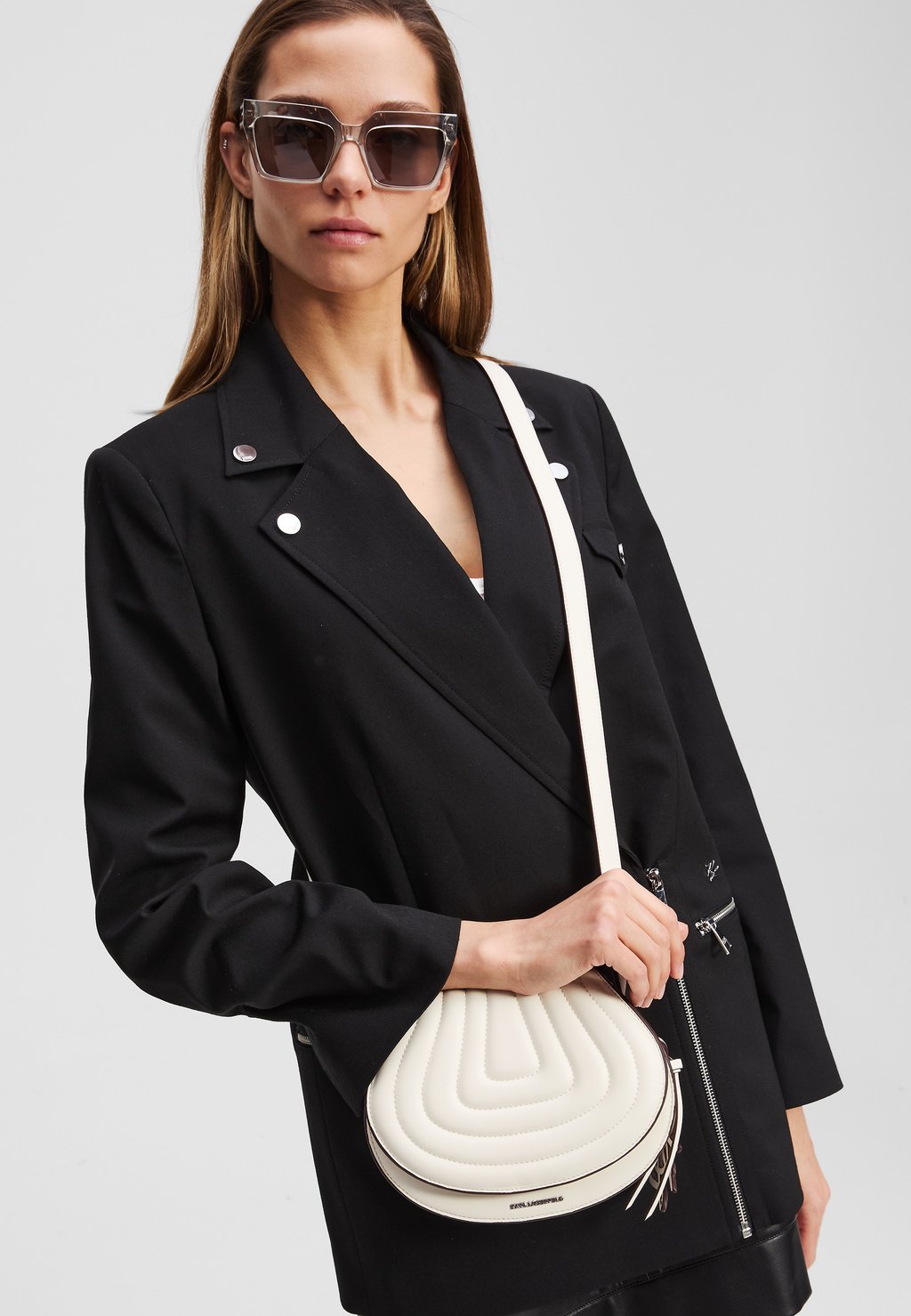 Сумка через плечо Across body bag KARL LAGERFELD, кремовый
Сумка через плечо Across body bag KARL LAGERFELD, кремовый