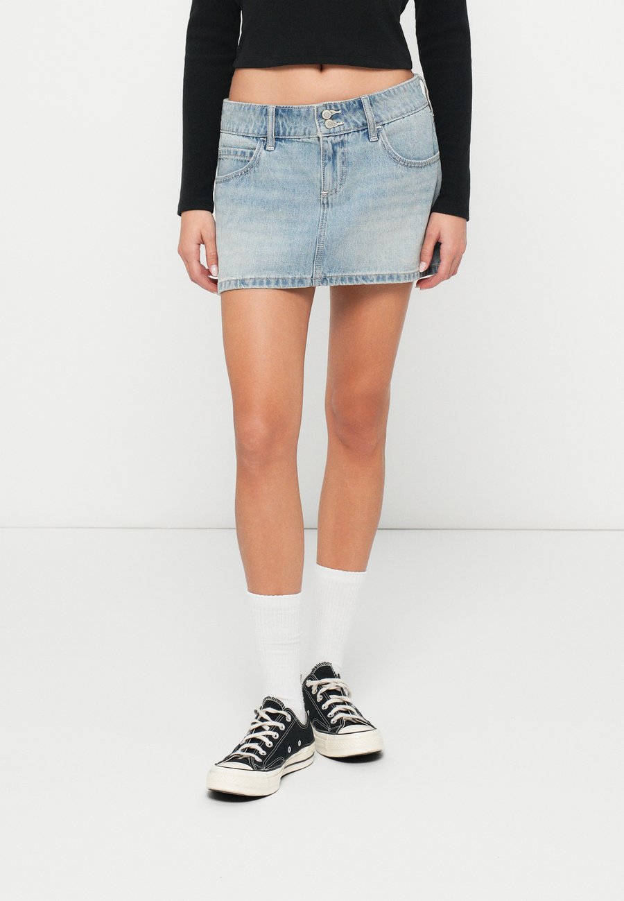 Юбка Hollister Co. CHOP POCKET , Light Blue Denim/Light-Blue Denim
Юбка Hollister Co. CHOP POCKET , Light Blue Denim/Light-Blue Denim