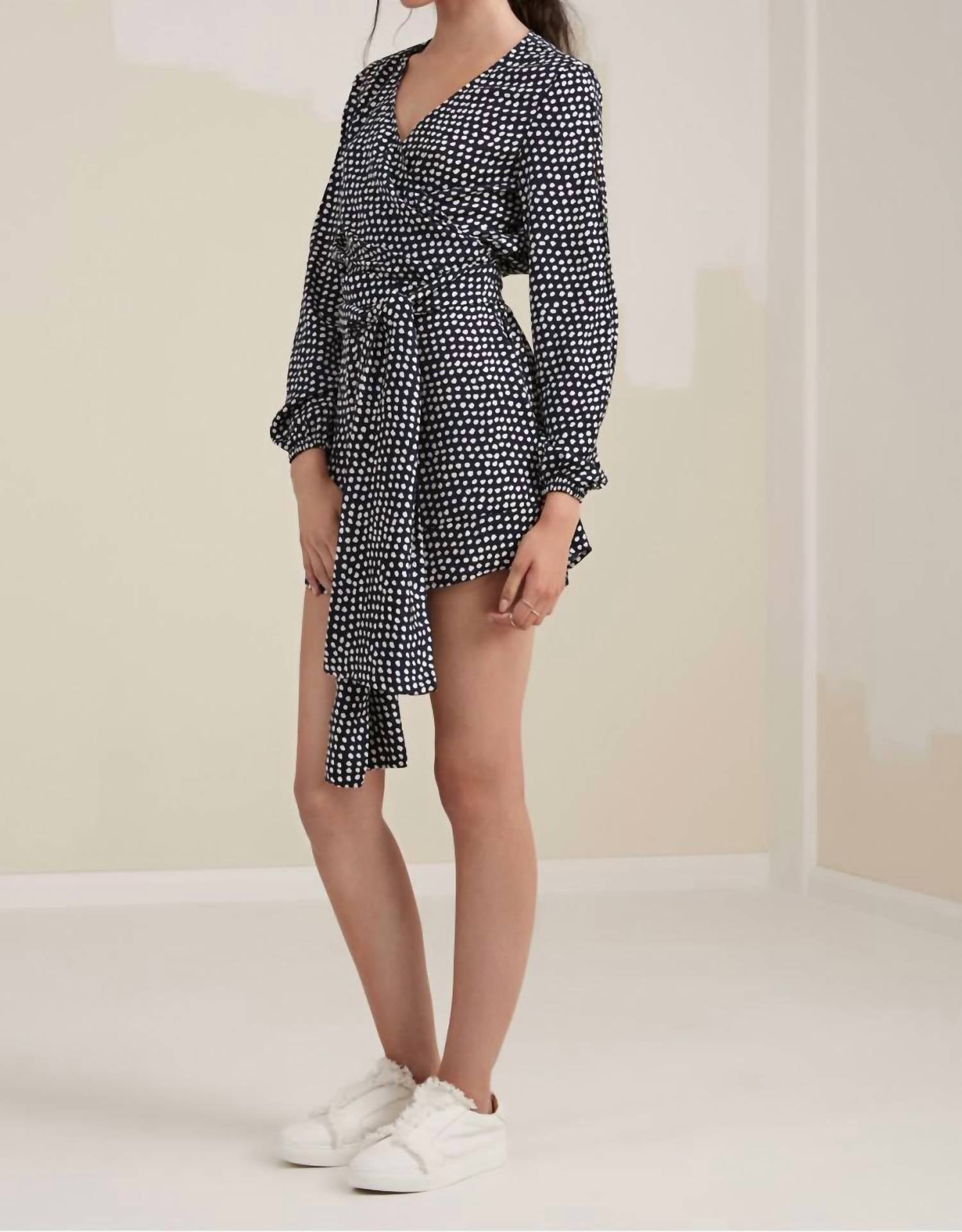 Вечеринка по соседству горошек комбинезон в многоцветном цвете THE FIFTH LABEL, цвет multi
Вечеринка по соседству горошек комбинезон в многоцветном цвете THE FIFTH LABEL, цвет multi