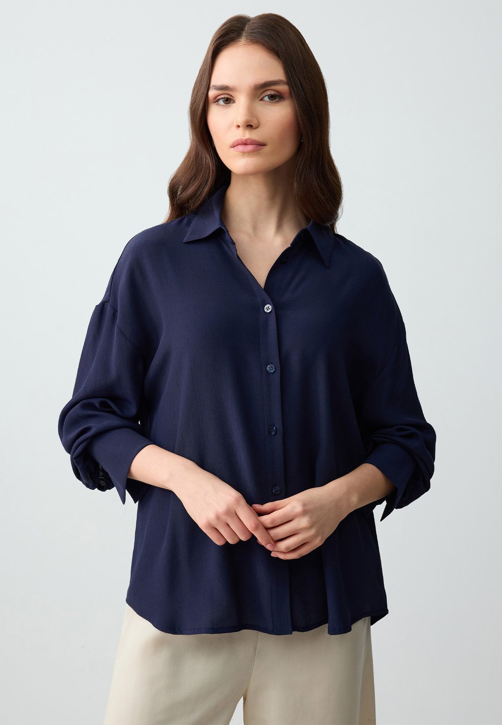 Рубашка LOOSE FIT SHIRT COLLAR Jimmy Key, темно-синий
Рубашка LOOSE FIT SHIRT COLLAR Jimmy Key, темно-синий