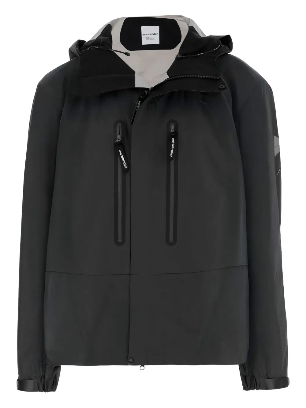 Куртка с регулируемым капюшоном и логотипом And Wander, черный
Куртка с регулируемым капюшоном и логотипом And Wander, черный